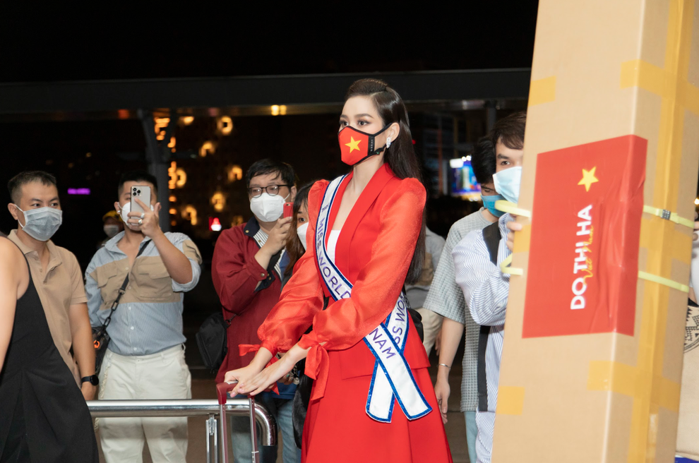 Đỗ Thị Hà mang 200 kg hành lý đến Puerto Rico thi Miss World 2021 - 5 Đỗ Thị Hà mang 200 kg hành lý đến Puerto Rico thi Miss World 2021 - 5
