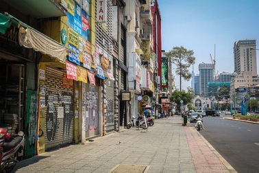 Qua thời giá thuê nửa tỷ đồng, các "con đường vàng" tấp nập ở TPHCM đìu hiu