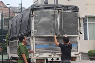 Tịch thu gần 14.000 lít dầu mỡ động vật không rõ nguồn gốc