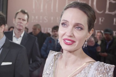 Angelina Jolie quảng bá phim mới