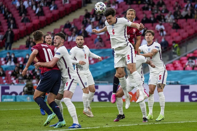 Chung kết EURO 2020: Sư tử Anh thường bị Azzurri 'bắt vía' - Ảnh 1.