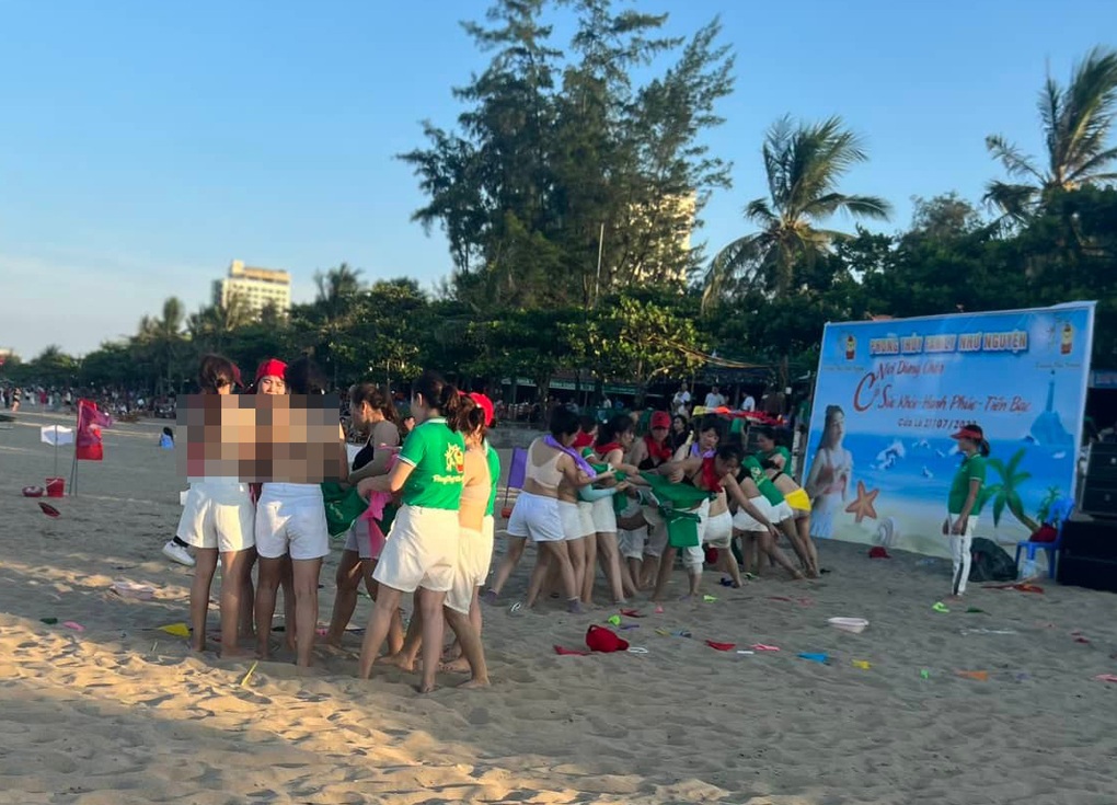 Vụ du khách nữ cởi áo ngực chơi team building: Vì giải thưởng khủng? - 1 Vụ du khách nữ cởi áo ngực chơi team building: Vì giải thưởng khủng? - 1