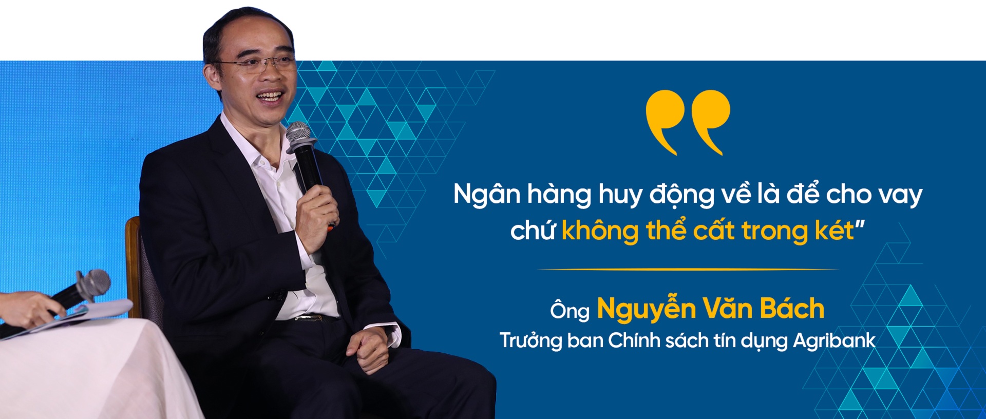 Những phát ngôn ấn tượng tại hội thảo về tín dụng của báo Dân trí - 13 Những phát ngôn ấn tượng tại hội thảo về tín dụng của báo Dân trí - 13