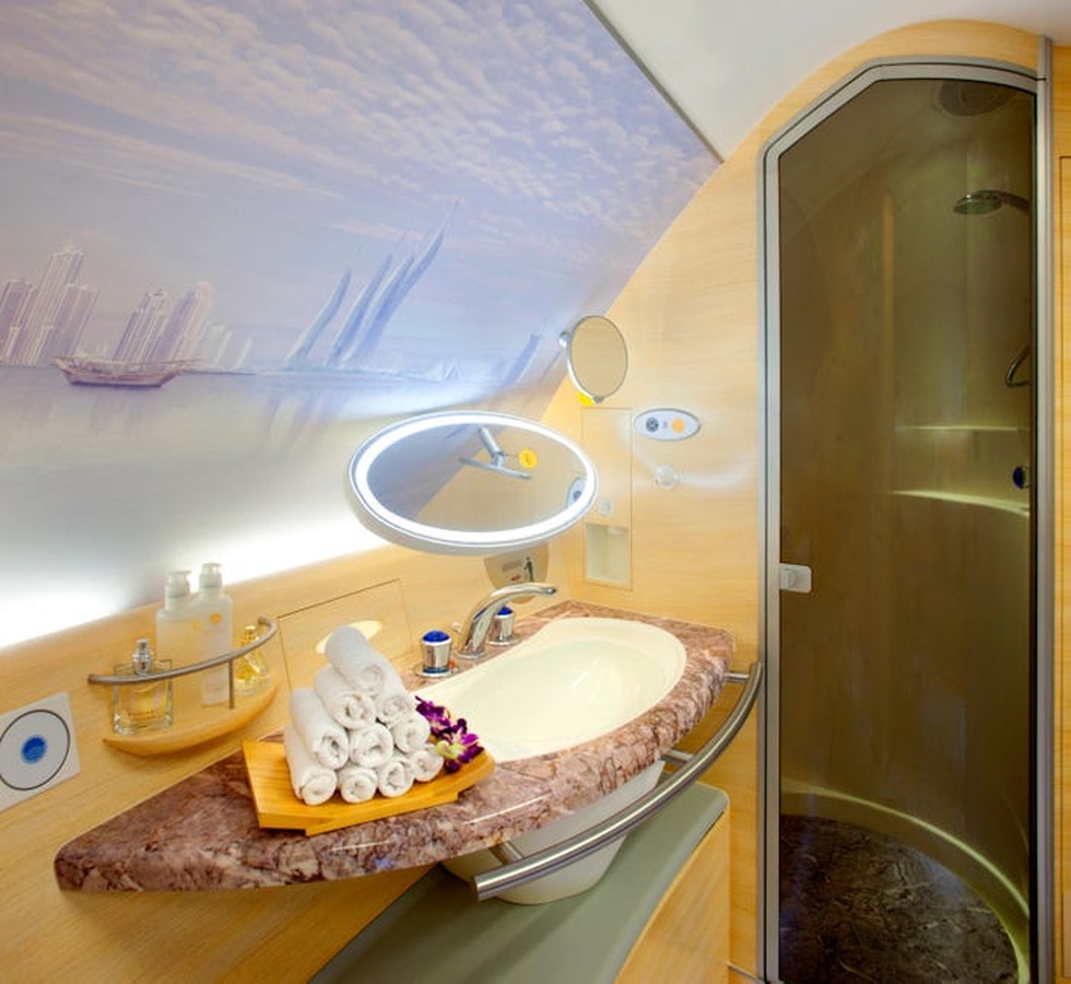 Siêu máy bay A380: Cú sảy chân đắt đỏ của người khổng lồ Airbus - 8 Siêu máy bay A380: Cú sảy chân đắt đỏ của người khổng lồ Airbus - 8