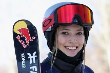 Vận động viên Trung Quốc xinh đẹp tỏa sáng tại Olympic 2022