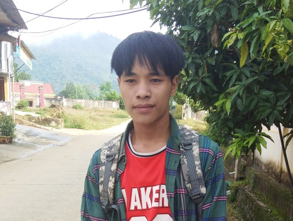 Mong ước vào đại học của cậu học trò Khơ mú nghèo đạt 29 điểm khối C - 1 Mong ước vào đại học của cậu học trò Khơ mú nghèo đạt 29 điểm khối C - 1