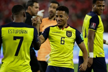 Tuyển Ecuador lại có nguy cơ bị loại khỏi World Cup 2022 vì gian lận