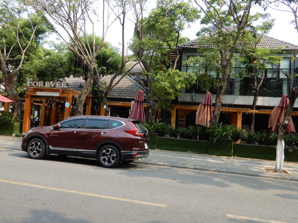 Đà Nẵng: Quán đóng cửa, quán chỉ mở phục vụ mang về nhà - 2 Đà Nẵng: Quán đóng cửa, quán chỉ mở phục vụ mang về nhà - 2