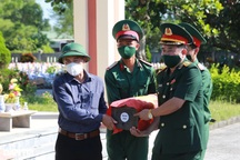 Tổ chức trọng thể Lễ truy điệu và an táng 10 hài cốt liệt sĩ