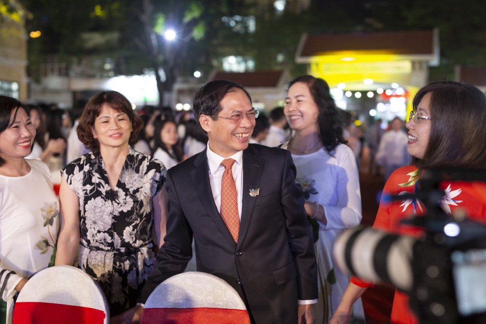 Lời kể của hiệu trưởng ngôi trường ở Hải Phòng nơi 2 tân Bộ trưởng từng học - 3 Lời kể của hiệu trưởng ngôi trường ở Hải Phòng nơi 2 tân Bộ trưởng từng học - 3