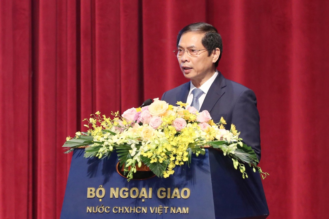 Ba trụ cột xây dựng nền ngoại giao Việt Nam toàn diện, hiện đại - 2 Ba trụ cột xây dựng nền ngoại giao Việt Nam toàn diện, hiện đại - 2