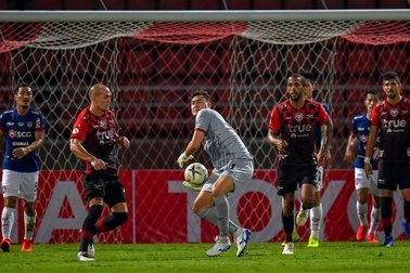 Đội bóng của Văn Lâm lọt vào top 5, Buriram mất chức vô địch Thai League