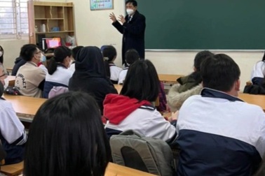 Hà Nội yêu cầu làm rõ thông tin học sinh lớp 9 học kém phải chuyển trường