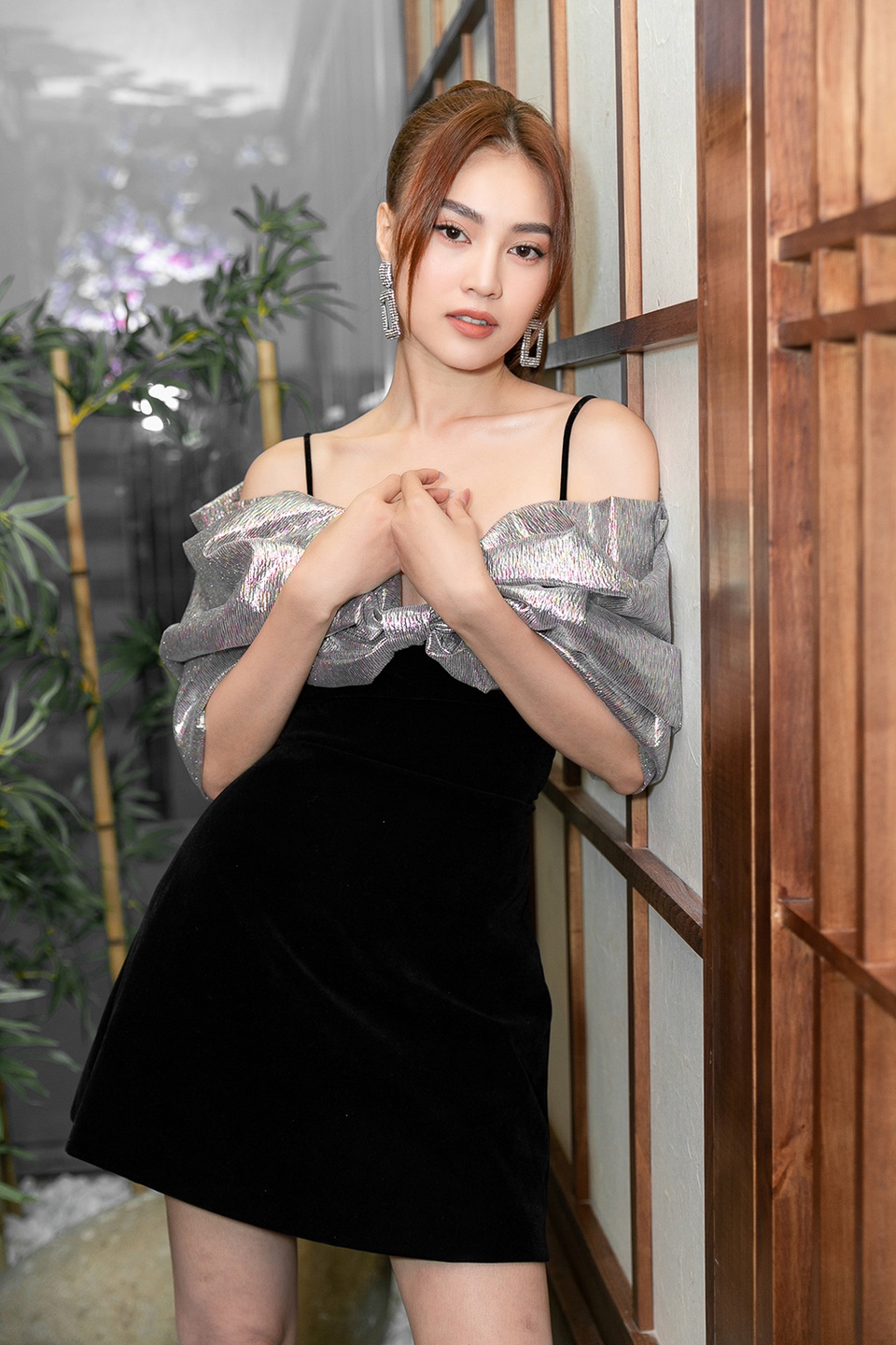 Ninh Dương Lan Ngọc né tránh khi được hỏi về Chi Dân - 2 Ninh Dương Lan Ngọc né tránh khi được hỏi về Chi Dân - 2
