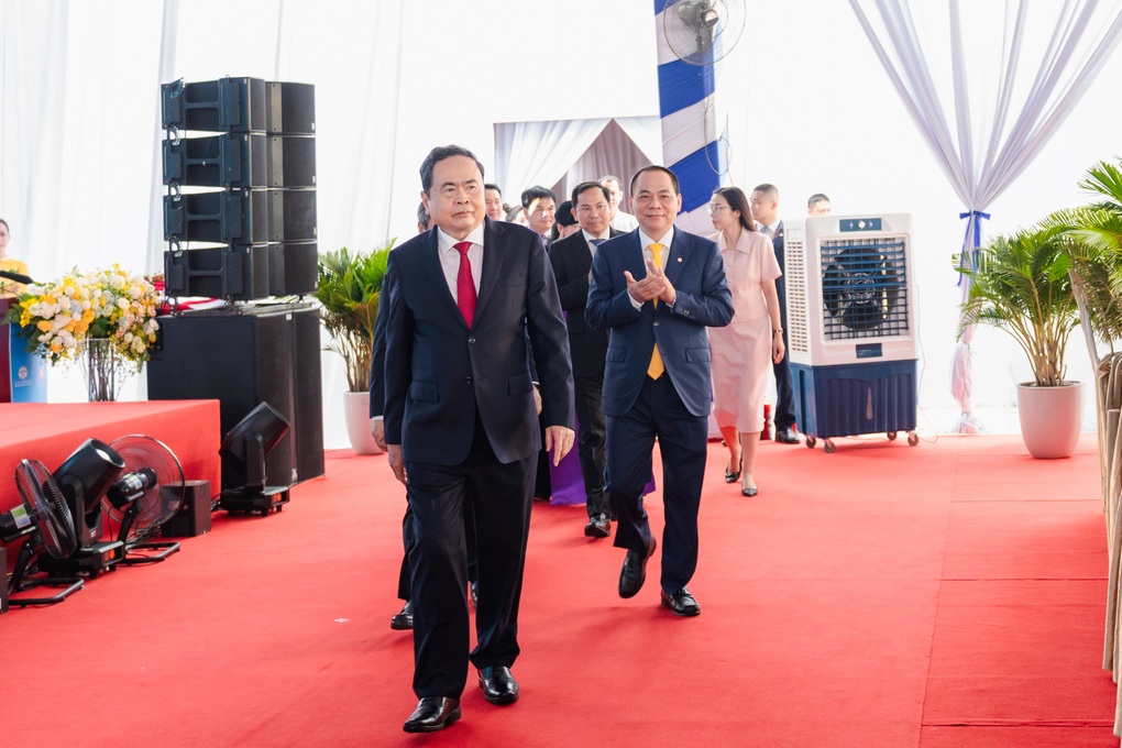 Hà Nội khởi công mở rộng quốc lộ 1A đoạn Vành đai 1 - Cầu Giẽ lên 16 làn xe - 1