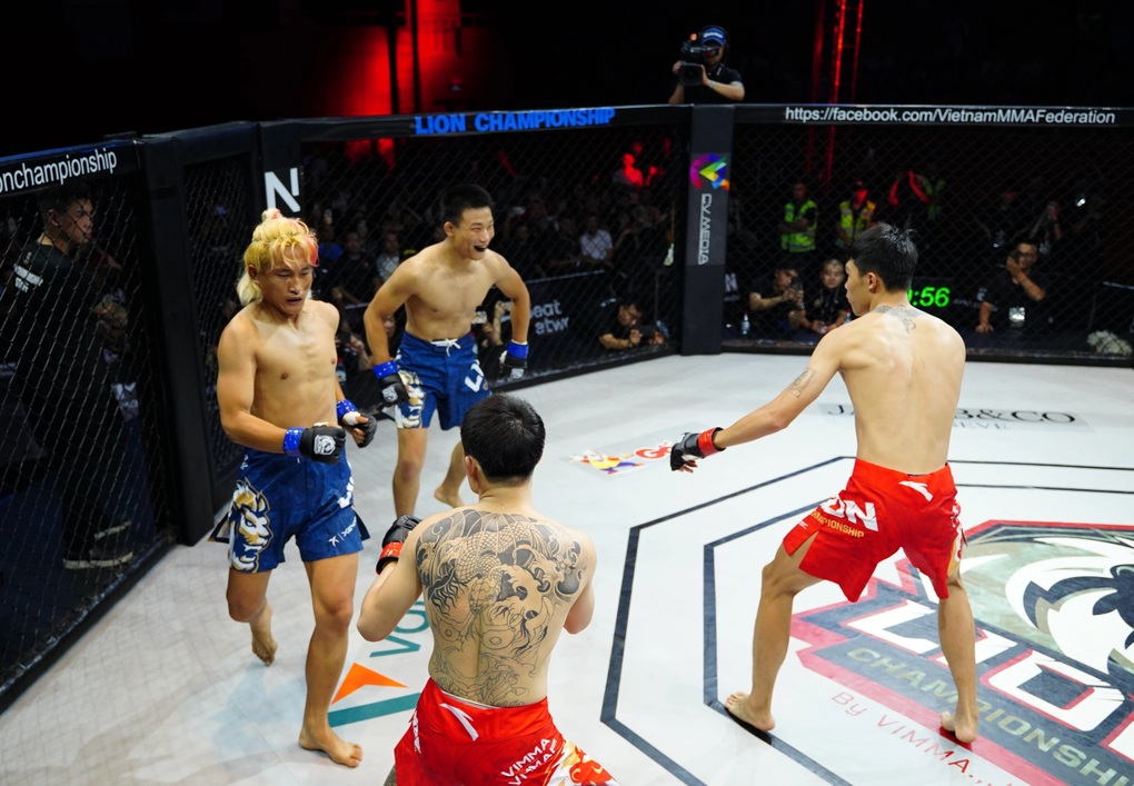 Võ sĩ Việt Nam đánh bại đối thủ Trung Quốc ở MMA Championship 24 - 1 Võ sĩ Việt Nam đánh bại đối thủ Trung Quốc ở MMA Championship 24 - 1