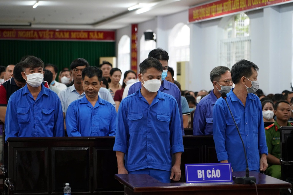 7 cựu thanh tra giao thông Bà Rịa - Vũng Tàu nhận hối lộ hơn 6 tỷ đồng - 1 7 cựu thanh tra giao thông Bà Rịa - Vũng Tàu nhận hối lộ hơn 6 tỷ đồng - 1