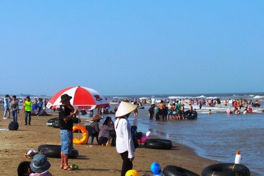 Tăng biện pháp ngăn chặn, nạn “chặt chém” du khách ở Sầm Sơn vẫn xảy ra