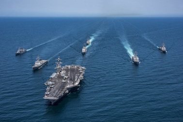 Tàu chiến Mỹ va chạm với tàu cá Hàn Quốc trong tập trận