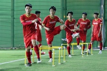 Văn Thanh trở lại, đội tuyển Việt Nam tập hai tiếng chờ đấu Trung Quốc