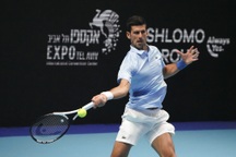 Novak Djokovic tiến vào bán kết Tel Aviv Open