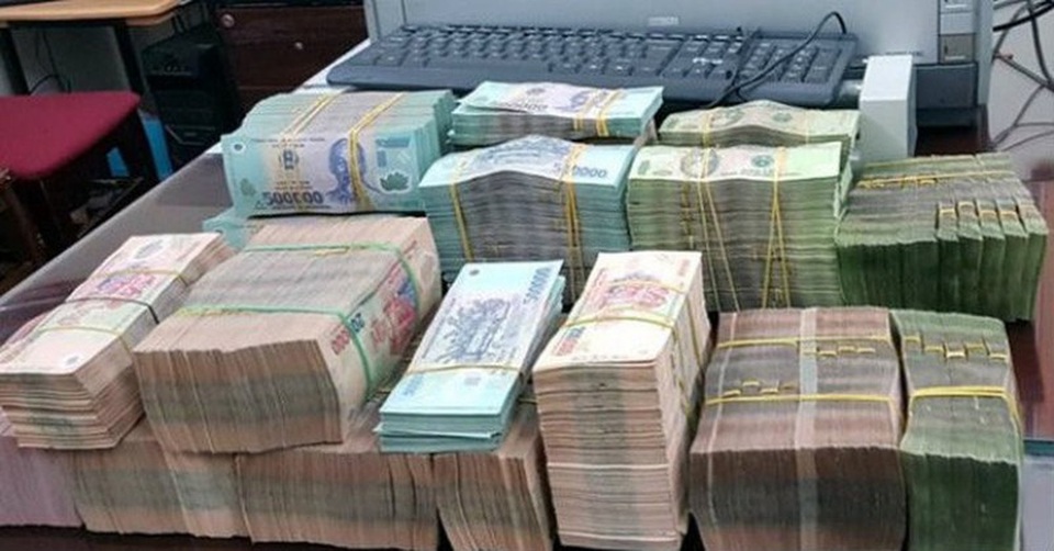 Giá vàng giảm sốc, lãi suất ngân hàng quá thấp, tiền rẻ trú vào đâu? - 2 Giá vàng giảm sốc, lãi suất ngân hàng quá thấp, tiền rẻ trú vào đâu? - 2