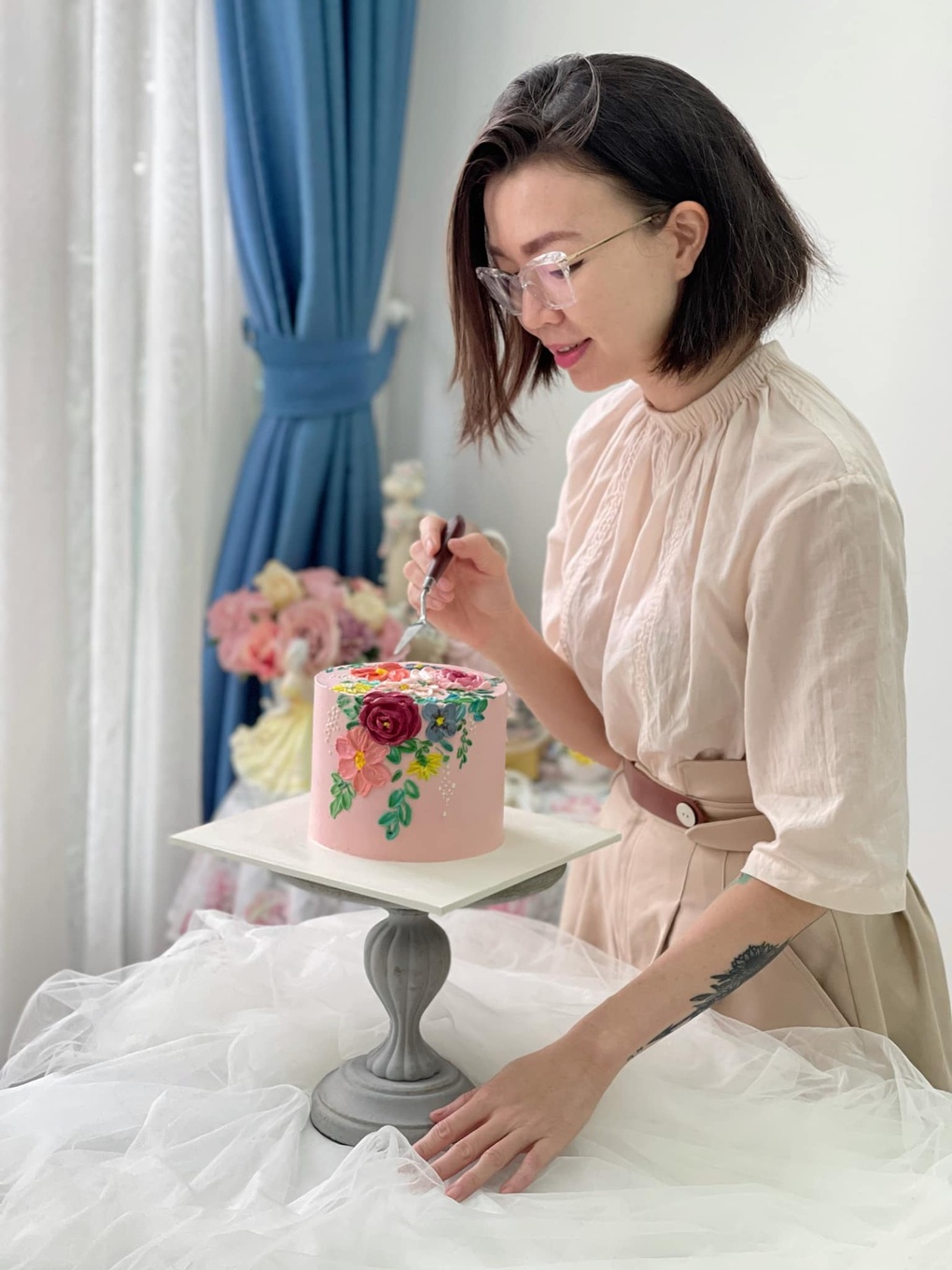 Cô gái điêu khắc rừng, biển với đường sữa, socola - 2 Cô gái điêu khắc rừng, biển với đường sữa, socola - 2