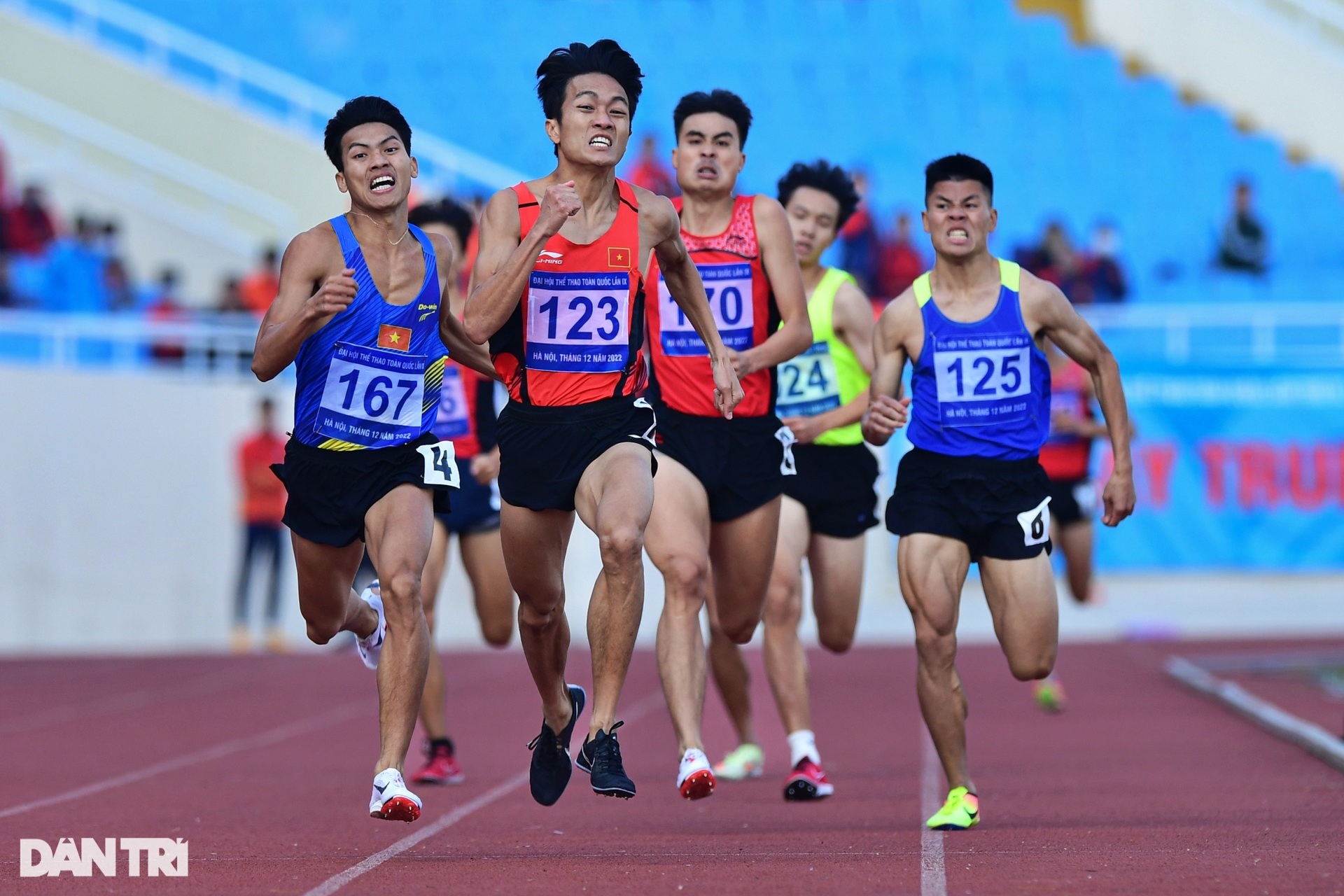 Nguyễn Thị Oanh gặt vàng, tiếp tục thống trị ở đường chạy 5.000m - 9 Nguyễn Thị Oanh gặt vàng, tiếp tục thống trị ở đường chạy 5.000m - 9