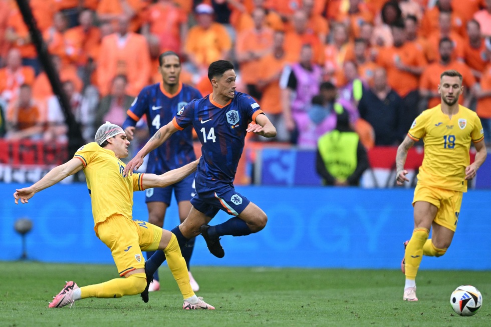 Vòng 1/8 Euro 2024: Nỗi đau Ronaldo, ngạo nghễ Bellingham, cảm hứng sao trẻ - 7 Vòng 1/8 Euro 2024: Nỗi đau Ronaldo, ngạo nghễ Bellingham, cảm hứng sao trẻ - 7