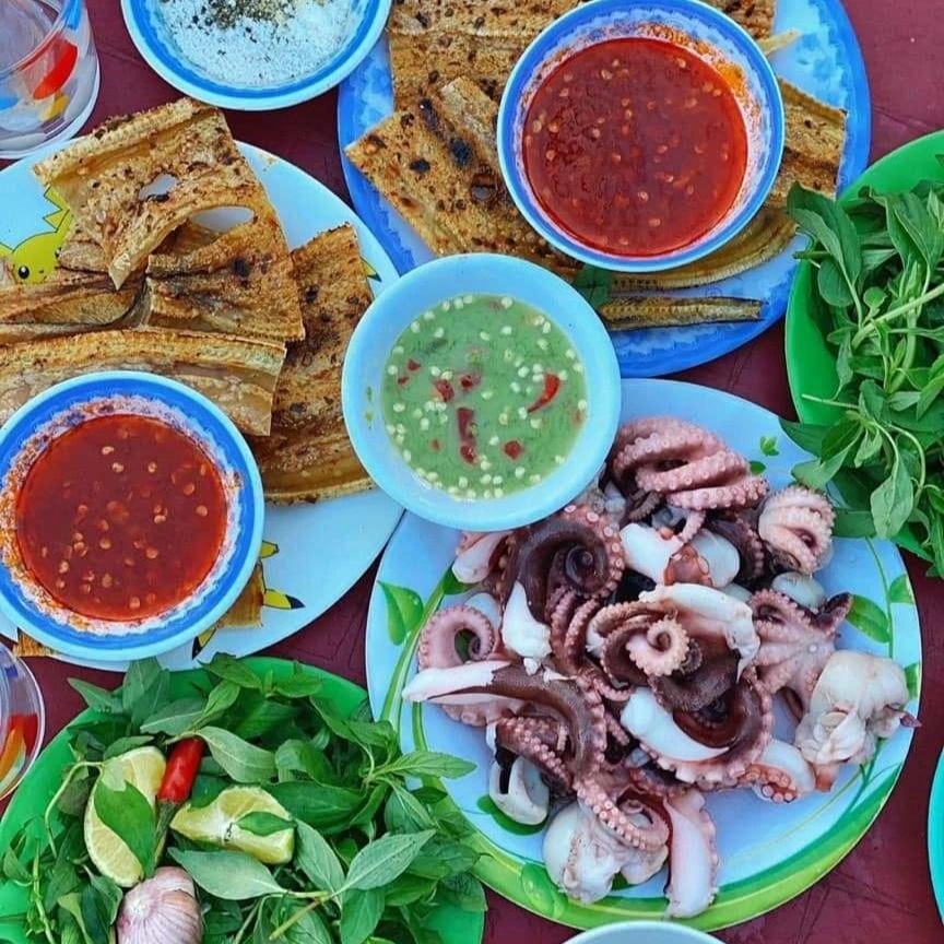 Du lịch Quy Nhơn: Cách đến Hòn Khô ngắm rong mơ vào mùa đẹp nhất năm - 6 Du lịch Quy Nhơn: Cách đến Hòn Khô ngắm rong mơ vào mùa đẹp nhất năm - 6