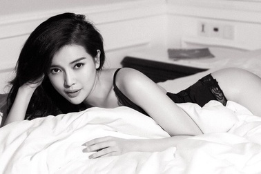 Được báo Hàn chú ý, Cao Thái Hà tiết lộ sự thật cảnh 18+ “Hậu duệ mặt trời”