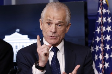 Cố vấn Nhà Trắng chỉ trích Trung Quốc tích trữ thiết bị bảo hộ