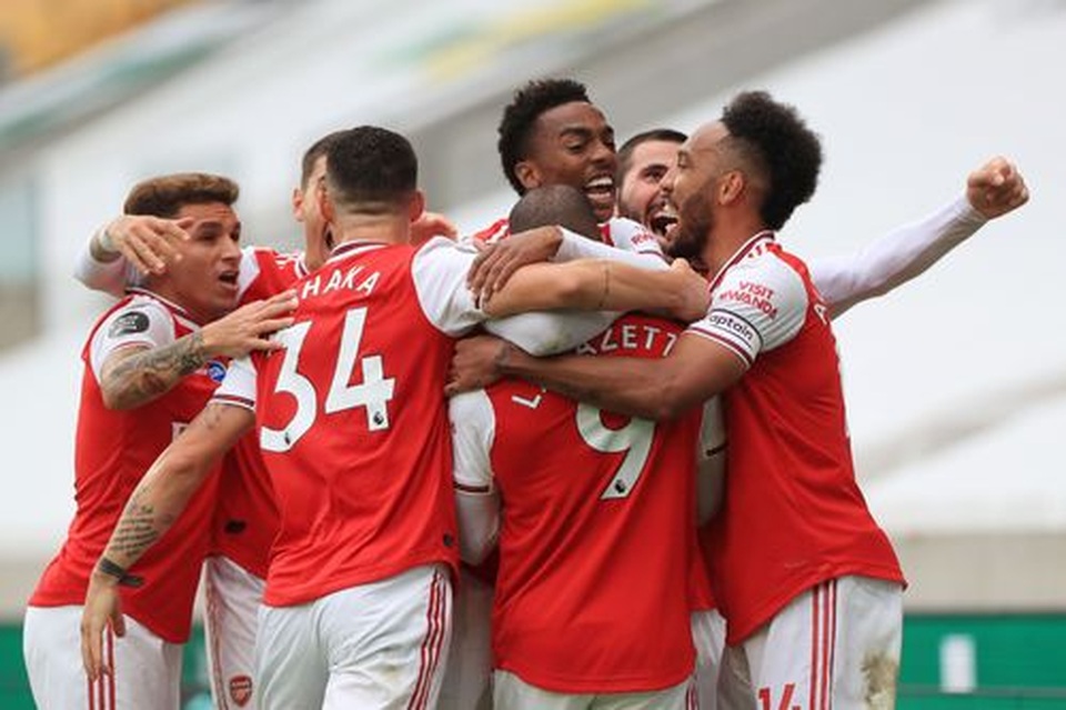 Wolves 0-2 Arsenal: Saka, Lacazette lập công cho đội khách - 2 Wolves 0-2 Arsenal: Saka, Lacazette lập công cho đội khách - 2
