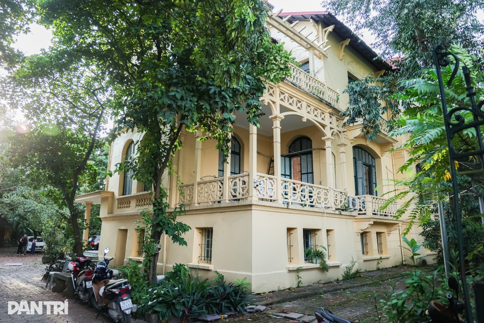 Hôn nhân của 2 gia tộc giàu bậc nhất Hà Nội và chuyện hiến 5.000 lượng vàng - 1 Hôn nhân của 2 gia tộc giàu bậc nhất Hà Nội và chuyện hiến 5.000 lượng vàng - 1