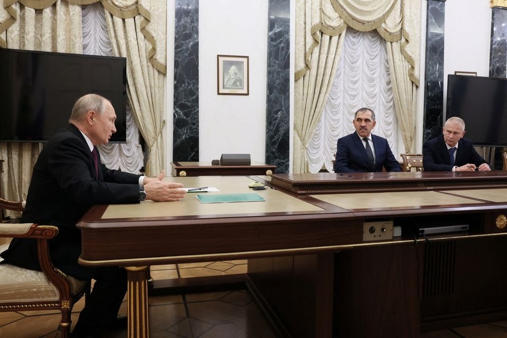 Ông Putin gặp cựu chỉ huy của Wagner, bàn về chiến sự Ukraine - 2 Ông Putin gặp cựu chỉ huy của Wagner, bàn về chiến sự Ukraine - 2