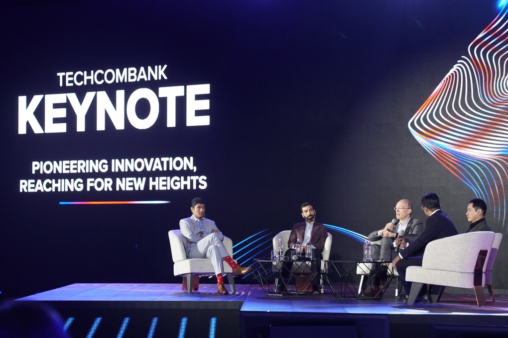 Sự kiện Techcombank Keynote đánh dấu kỷ nguyên ngân hàng trên nền tảng AI - 2 Sự kiện Techcombank Keynote đánh dấu kỷ nguyên ngân hàng trên nền tảng AI - 2