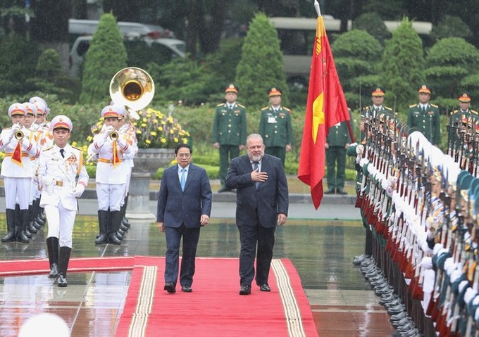 Thủ tướng Phạm Minh Chính chủ trì lễ đón Thủ tướng Cuba Manuel Marrero Cruz. (Ảnh: Hải Minh).

