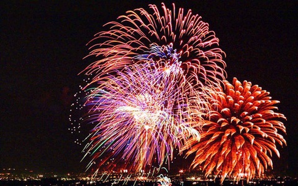 Quảng Trị bắn pháo hoa tại 3 điểm chào năm mới Canh Tý 2020 - 1 Quảng Trị bắn pháo hoa tại 3 điểm chào năm mới Canh Tý 2020 - 1