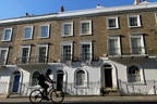 Nắng nóng kỷ lục ở Anh làm nứt nhà, sụt lún móng công trình