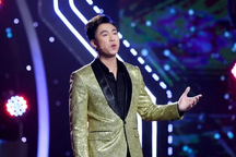 Hồ Việt Trung kể quá khứ đi diễn bằng xe đò, không dám ngủ vì sợ bị móc túi