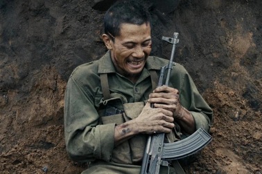 Phim chiến tranh "Mưa đỏ" vượt mốc 300 tỷ đồng nhanh kỷ lục, chỉ sau 9 ngày