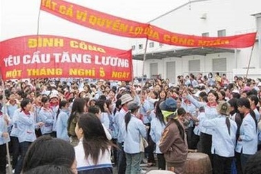 Ai có quyền ra quyết định hoãn, ngừng cuộc đình công của người lao động?