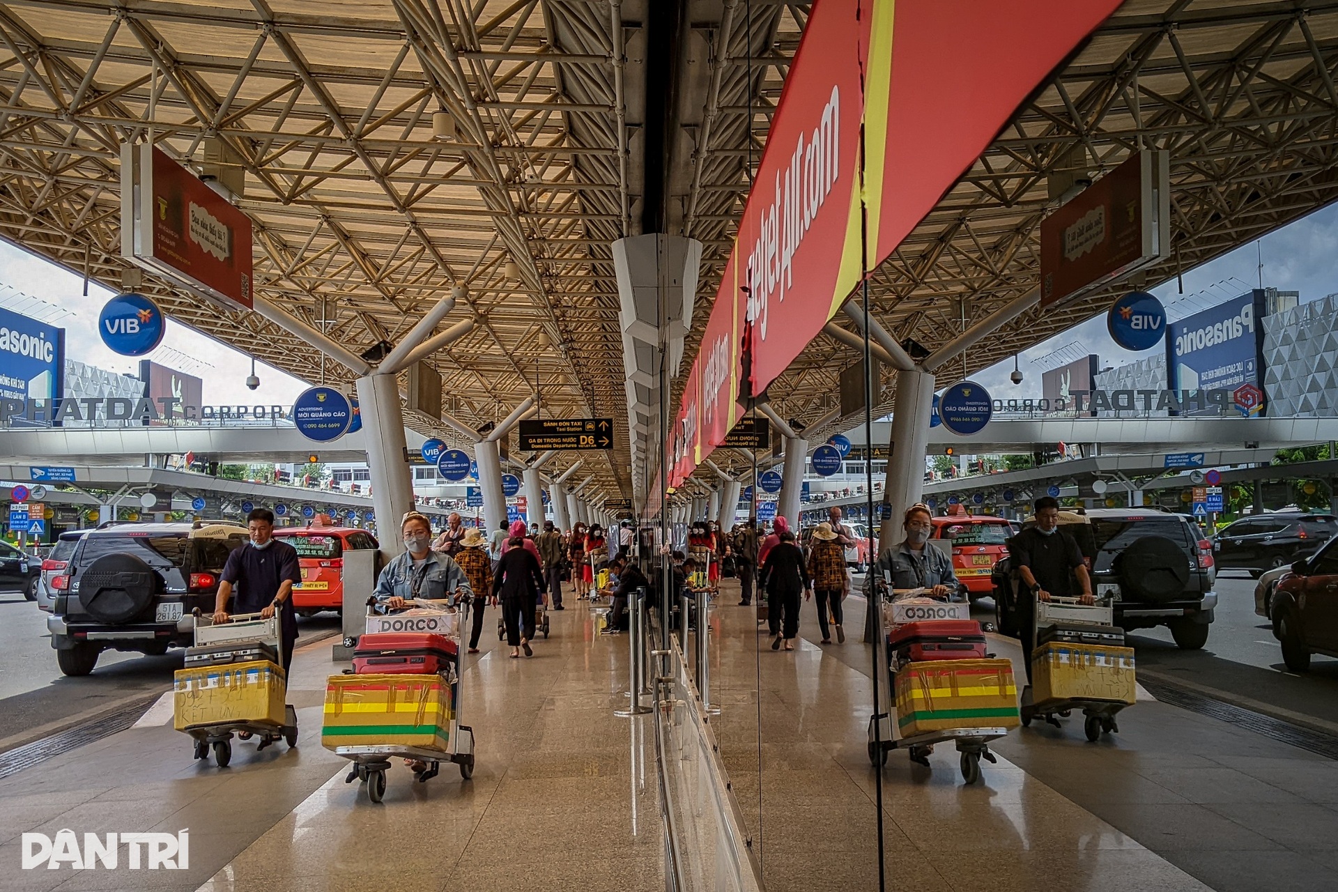 Nhà ga quốc tế sân bay Tân Sơn Nhất nhếch nhác không tưởng - 14 Nhà ga quốc tế sân bay Tân Sơn Nhất nhếch nhác không tưởng - 14