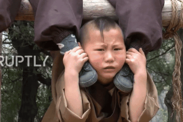 Cận cảnh quá trình khổ luyện của các võ sư nhí tại chùa Thiếu Lâm