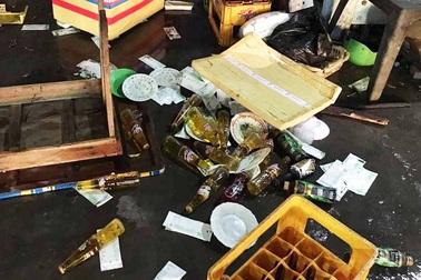 Vụ chủ quán ăn đánh khách toác đầu: Khởi tố nhóm thanh niên đập phá quán