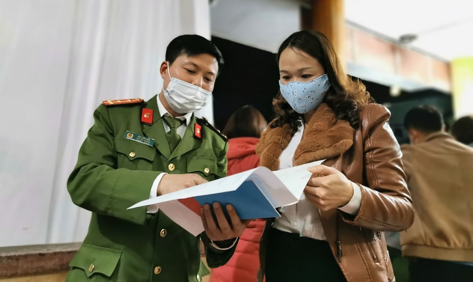 Ngày bận làm rẫy, dạy học…, tối tranh thủ đi làm căn cước công dân - 12 Ngày bận làm rẫy, dạy học…, tối tranh thủ đi làm căn cước công dân - 12