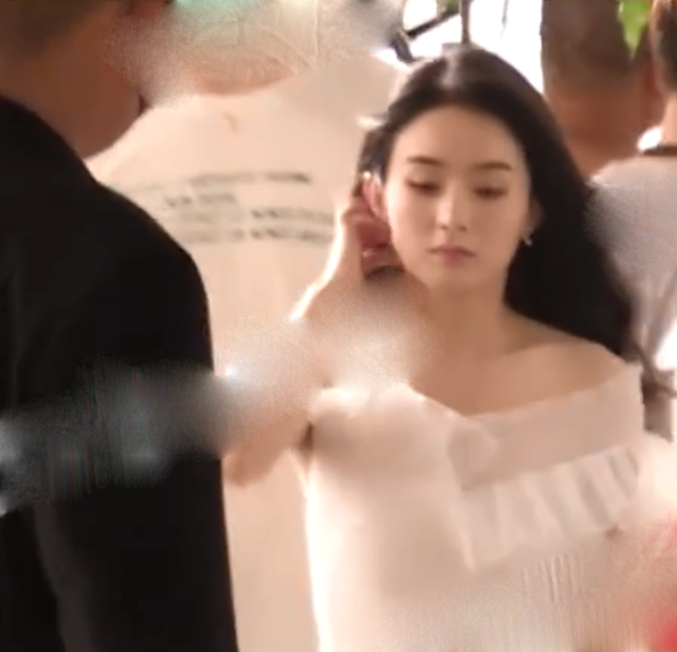 Triệu Lệ Dĩnh được bố mẹ chồng thương yêu - 5