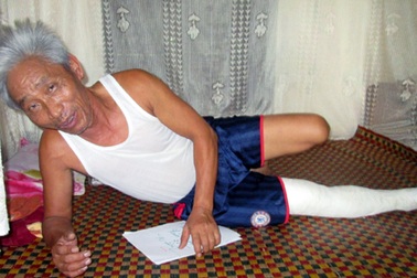 Chống tiêu cực, nguyên cán bộ viện kiểm sát bị đánh nhập viện