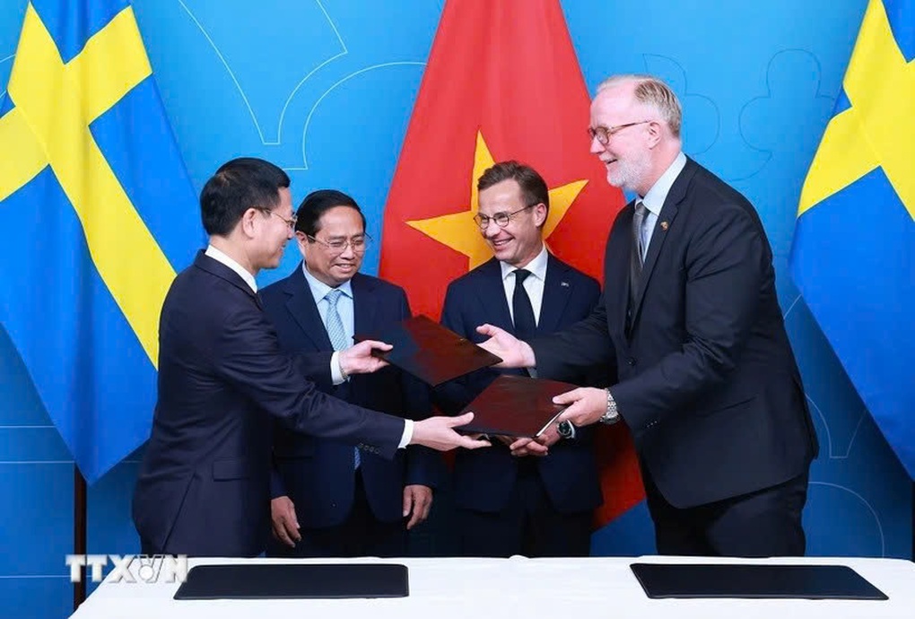 Chuyến công du của Thủ tướng thể hiện quyết tâm, khát vọng phát triển - 3 Chuyến công du của Thủ tướng thể hiện quyết tâm, khát vọng phát triển - 3