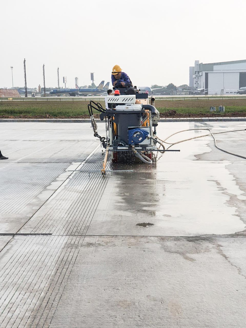 Vượt tiến độ ở dự án sân bay Nội Bài, VINADIC khẳng định chất lượng, tốc độ - 5 Vượt tiến độ ở dự án sân bay Nội Bài, VINADIC khẳng định chất lượng, tốc độ - 5